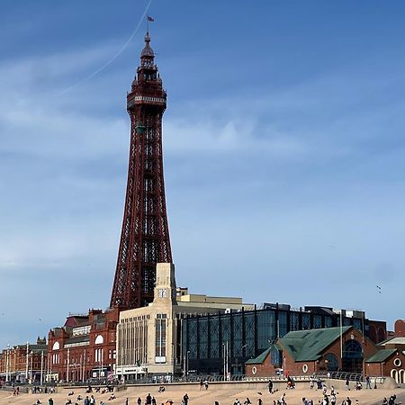 The Woodleigh Family Hotel Blackpool Exterior photo